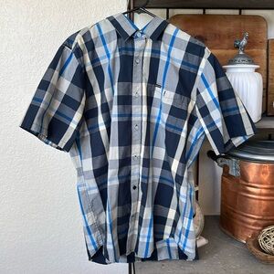 Men’s Volcom extra large slim fit short sleeve button-down